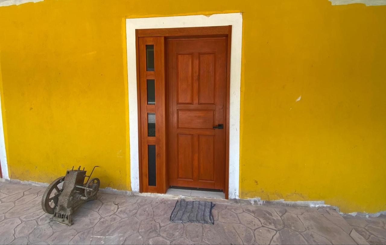 Casa Coronado Izamal Hotel Buitenkant foto